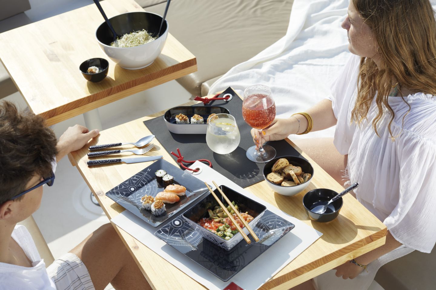 Service De Table Marine Business Sailor Soul - 24 Pièces (assiettes, Bols, Mugs) - Polyester Et Aluminium, Lave-vaisselle